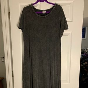 NWOT 🙌 LulaRoe XL t- shirt (94 cotton/6spandex)
